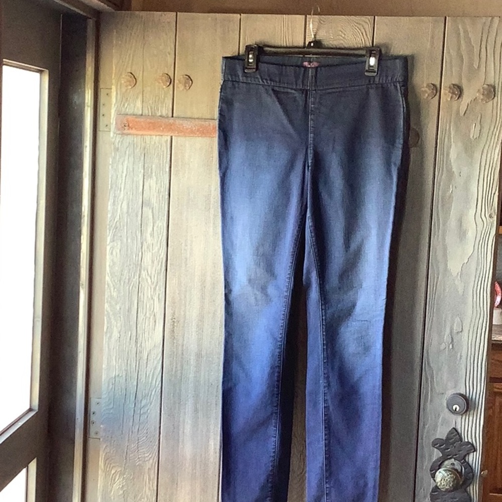 EUC NYDJ Pull on Denim Jegging Pant
